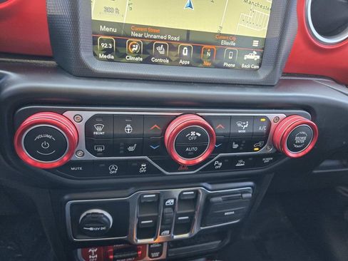 Used 2020 Jeep Gladiator Rubicon AWD/4WD image 34