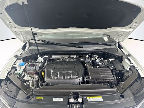 Used 2023 Volkswagen Tiguan SE FWD image 34