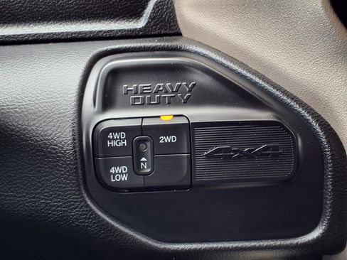 Used 2024 RAM 2500 Laramie AWD/4WD image 13