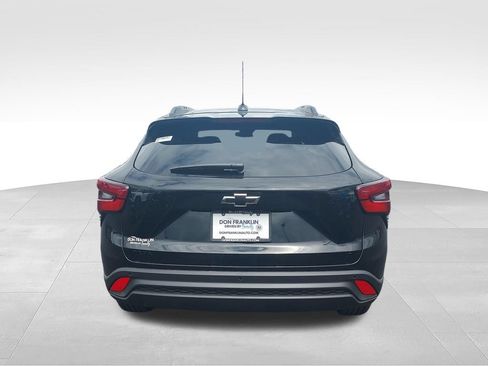 New 2026 Chevrolet Trax LT w/ Driver Confidence Package FWD image 4