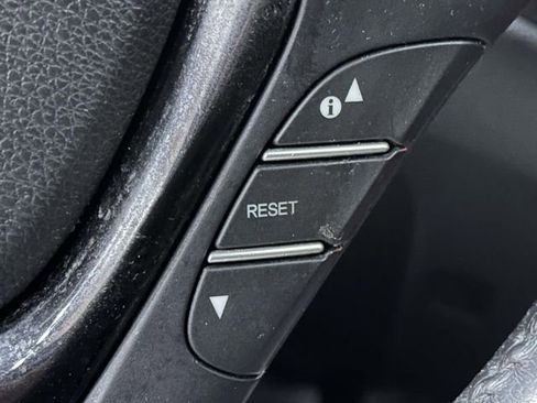 Used 2017 Honda Pilot Touring image 32