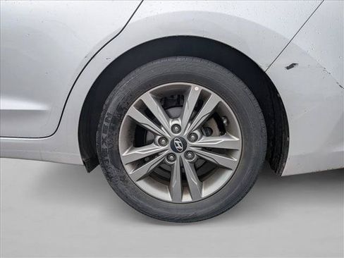 Used 2018 Hyundai Elantra SEL w/ Cargo Package FWD image 13
