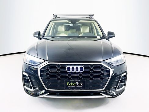 Used 2023 Audi Q5 2.0T Premium w/ Convenience Package AWD/4WD image 2