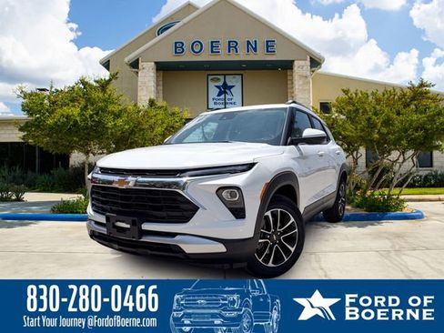 Used 2026 Chevrolet TrailBlazer LT w/ Driver Confidence Package FWD image 1