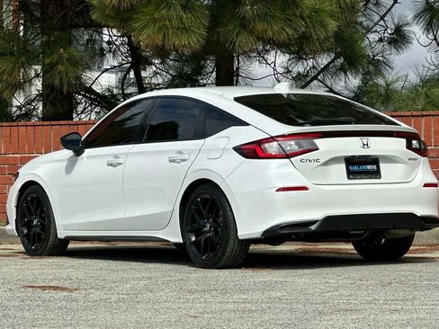 Used 2023 Honda Civic Sport image 6