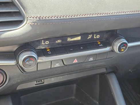 Used 2021 MAZDA MAZDA3 s FWD image 11