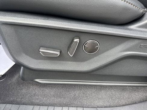 New 2025 Ford F150 Lariat w/ Equipment Group 502A High image 20