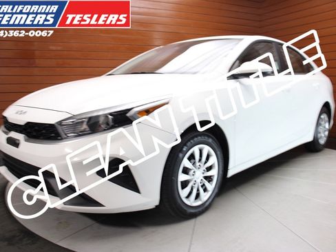 Used 2023 Kia Forte LX image 1