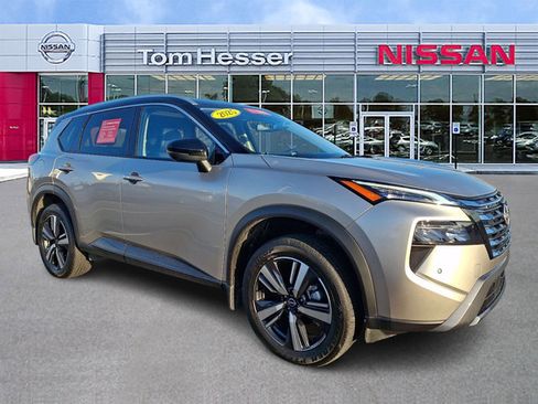 Certified 2025 Nissan Rogue SL w/ SL Premium Package image 1