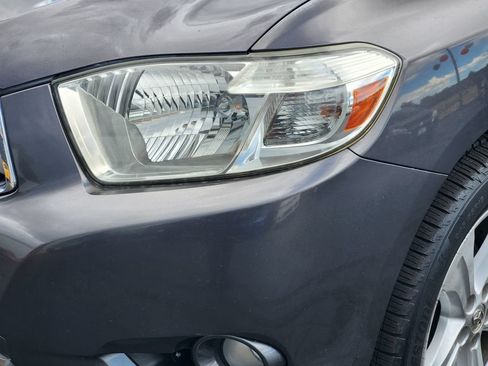 Used 2010 Toyota Highlander Limited AWD/4WD image 11