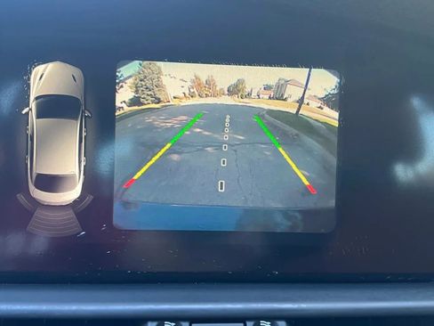 Used 2018 Alfa Romeo Giulia image 14