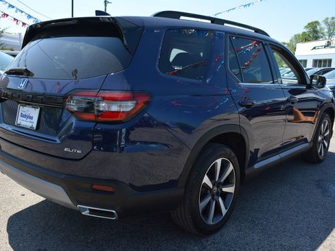 Used 2023 Honda Pilot Elite image 4
