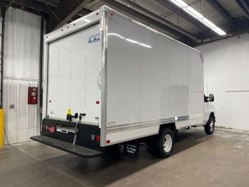 New 2025 Ford E-450 and Econoline 450 Super Duty w/ Power Equipment Group RWD image 7