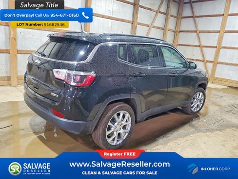 Used 2023 Jeep Compass Latitude AWD/4WD image 4