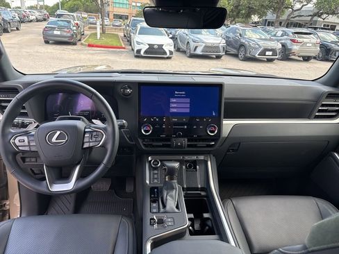 Used 2025 Lexus GX 550 AWD/4WD image 17