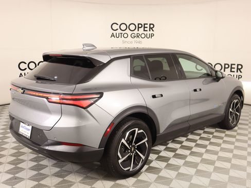 Used 2025 Chevrolet Equinox EV LT image 18