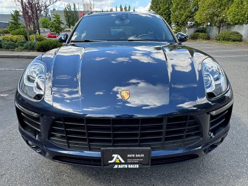 Used 2018 Porsche Macan Sport Edition AWD/4WD image 3