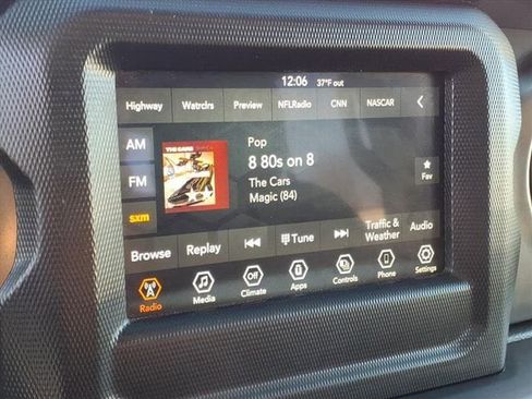 Used 2021 Jeep Gladiator Sport image 21