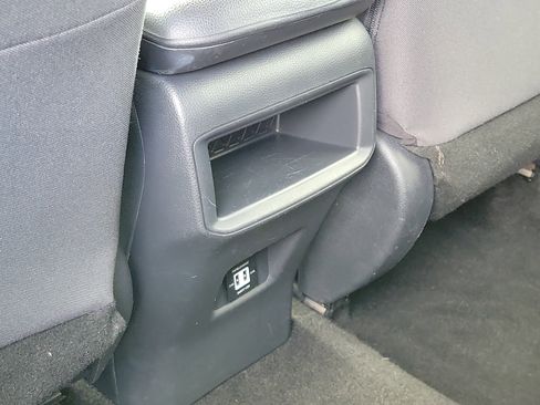 Used 2019 Toyota RAV4 LE image 14