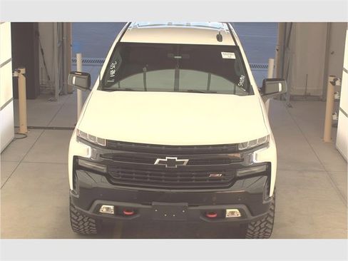 Used 2021 Chevrolet Silverado 1500 LT Trail Boss w/ Convenience Package II image 6