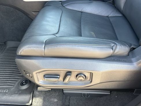 Used 2025 Toyota Tundra Platinum AWD/4WD image 28