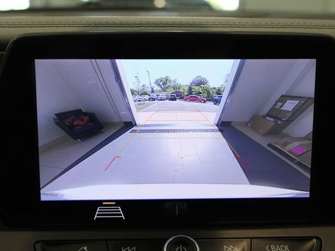 Used 2020 Chevrolet Blazer LT w/ LPO, Floor Liner Package FWD image 18