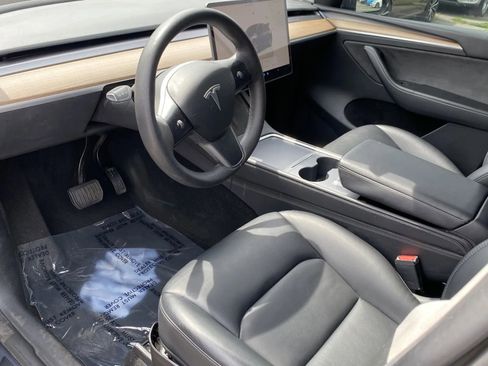 Used 2022 Tesla Model Y Long Range AWD/4WD image 10