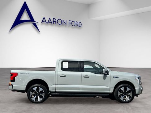 Used 2024 Ford F150 Lightning Platinum image 7