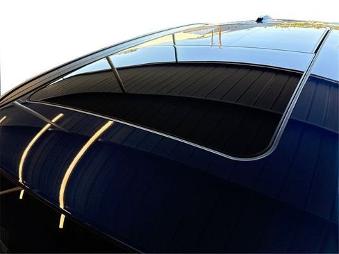 Used 2025 BMW X1 xDrive28i w/ Technology Package image 12