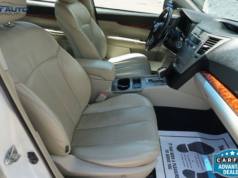 Used 2011 Subaru Legacy 2.5i Limited w/ Appearance Package 1H AWD/4WD image 23