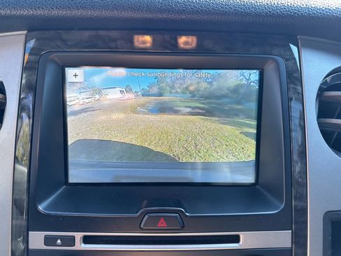 Used 2016 Ford Expedition Limited image 26