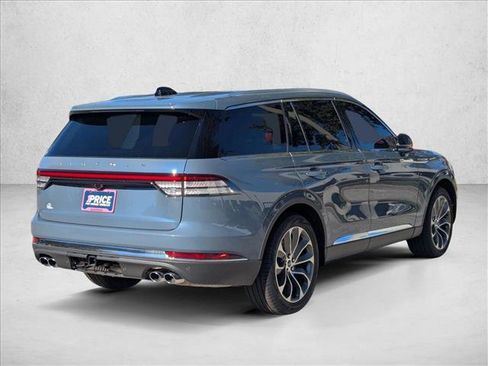New 2025 Lincoln Aviator Reserve image 2