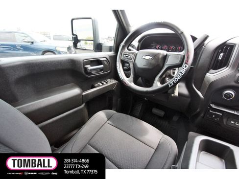 Used 2023 Chevrolet Silverado 2500 Custom w/ Custom Convenience Package AWD/4WD image 9
