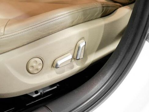 Used 2015 Audi A4 2.0T Premium Plus w/ Technology Package image 38