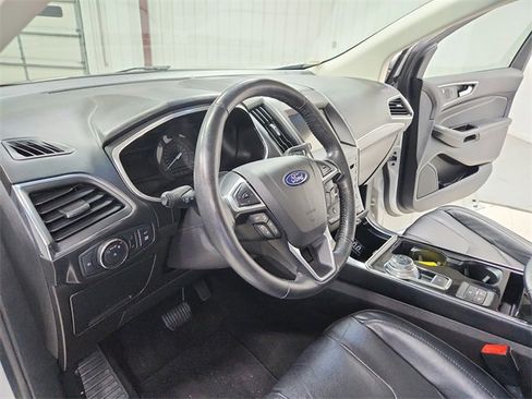 Used 2019 Ford Edge Titanium w/ Equipment Group 301A image 18