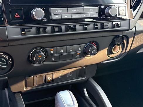Certified 2026 Nissan Frontier SV w/ Tow Package AWD/4WD image 20