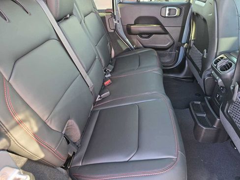 New 2026 Jeep Wrangler Rubicon w/ Technology Group image 20