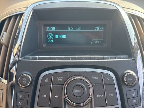 Used 2012 Buick LaCrosse Premium FWD image 28