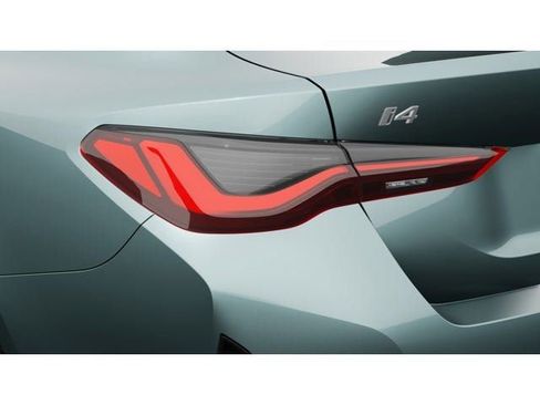 New 2026 BMW i4 eDrive40 image 8