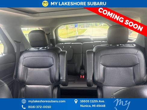 Used 2022 Ford Explorer Limited w/ Equipment Group 301A AWD/4WD image 14