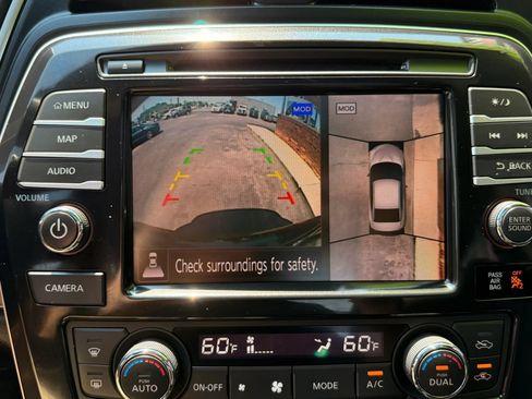 Used 2019 Nissan Maxima SR w/ Premium Package FWD image 19