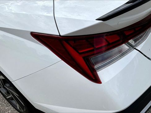 Used 2025 Hyundai Elantra SEL w/ Cargo Package FWD image 21