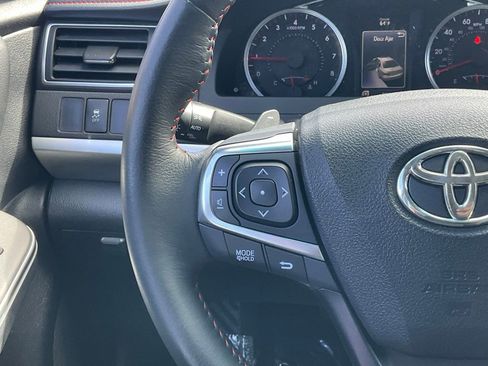 Used 2015 Toyota Camry SE image 38
