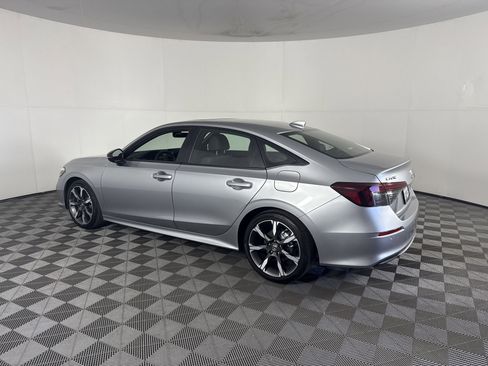 Certified 2025 Honda Civic Sport Touring image 6