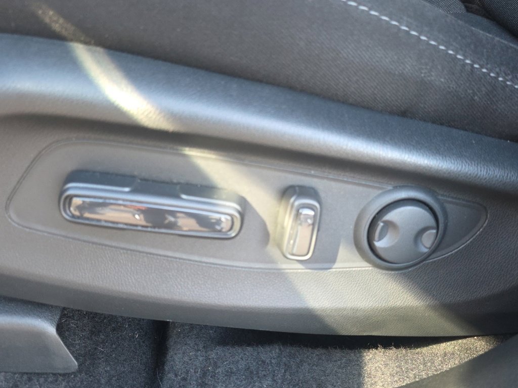 Certified 2025 Honda CR-V EX image 12