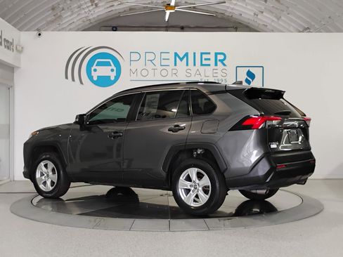 Used 2021 Toyota RAV4 XLE image 4