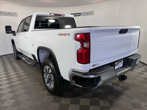 Used 2024 Chevrolet Silverado 2500 LT AWD/4WD image 4
