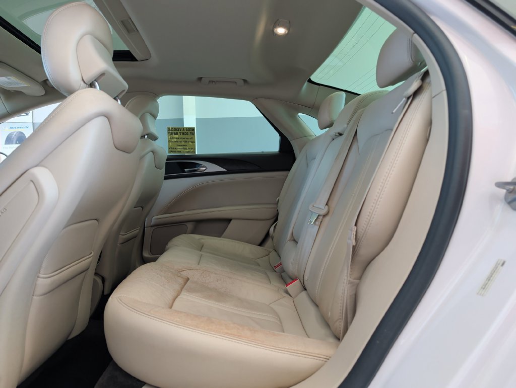 Used 2017 Lincoln MKZ Reserve FWD image 29