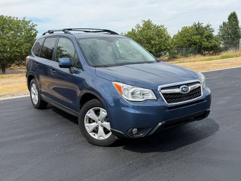 Used 2014 Subaru Forester 2.5i Touring AWD/4WD image 5