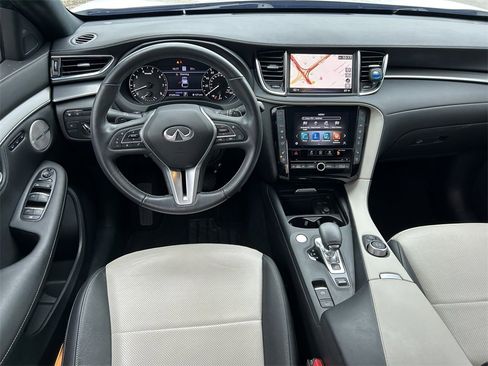Used 2023 INFINITI QX55 Essential image 17